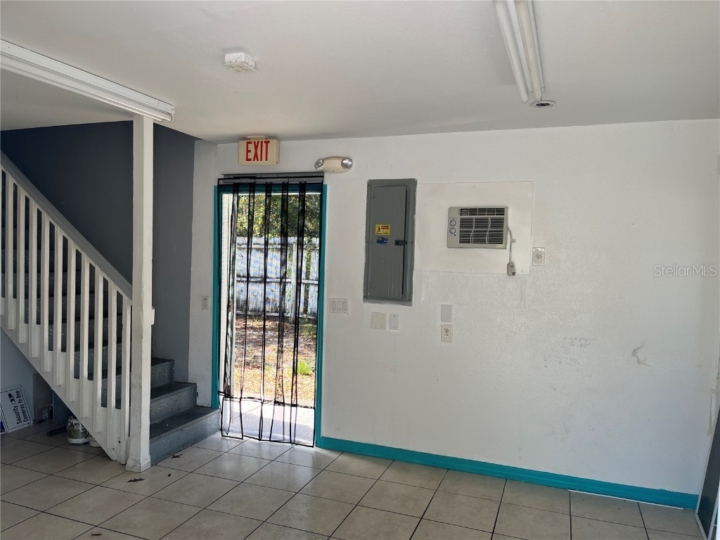 18132 Commercial Way Weeki Wachee FL 34614 W7877158 image4