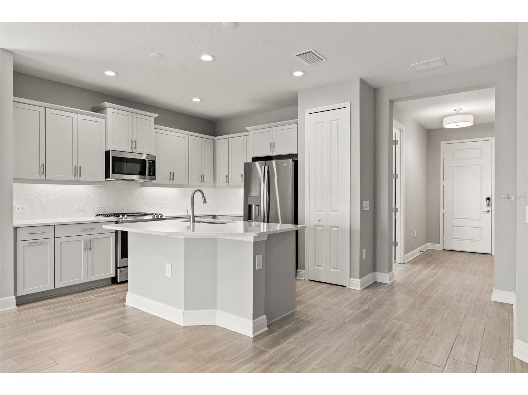 18137 Franklin Park Court Venice FL 34293 TB8510059 image24