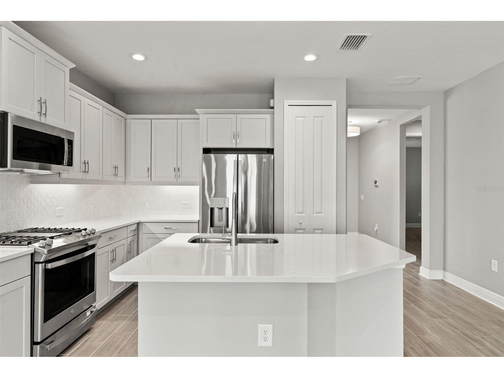 18137 Franklin Park Court Venice FL 34293 TB8510059 image25