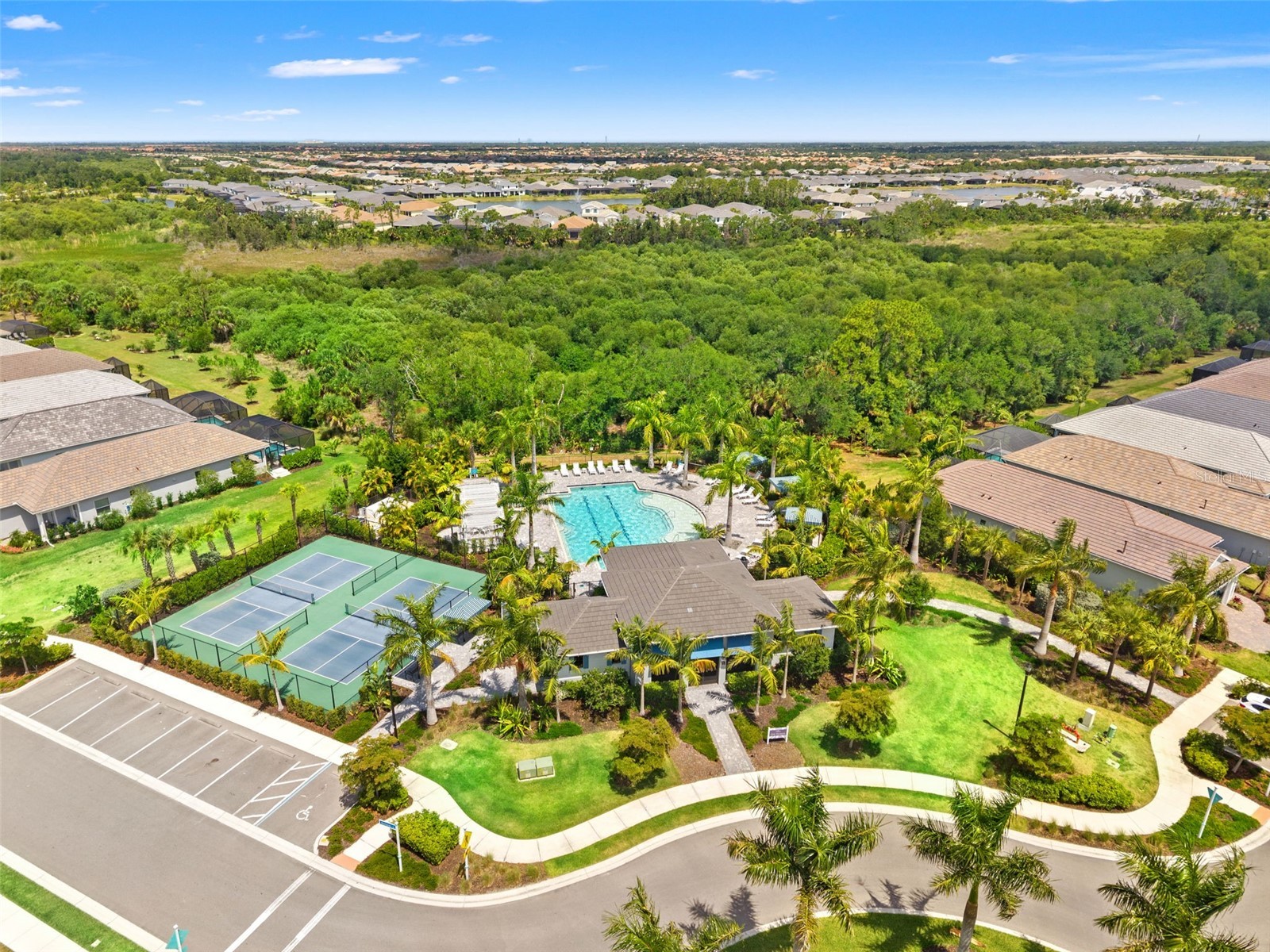 18137 Franklin Park Court Venice FL 34293 TB8510059 image40