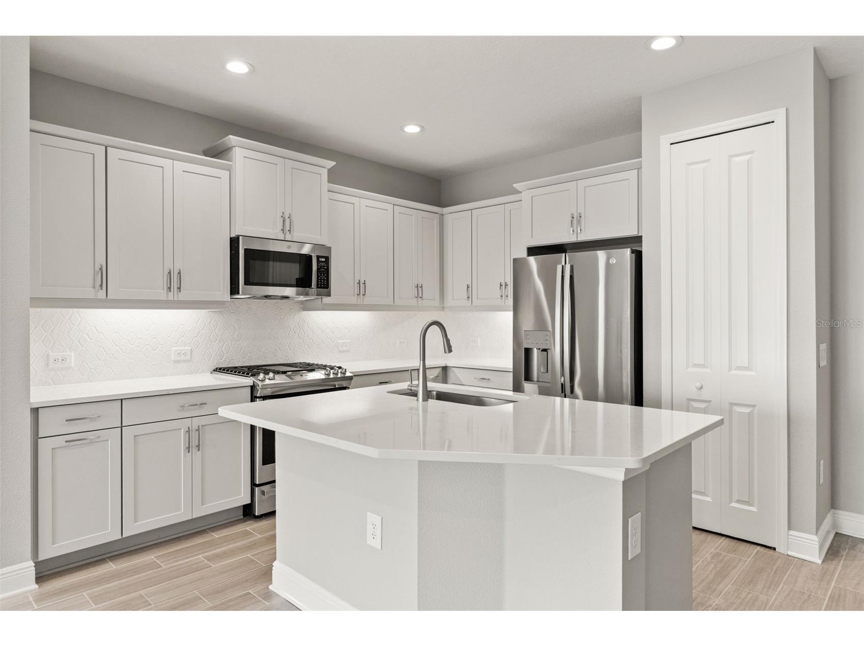 18137 Franklin Park Court Venice FL 34293 TB8510059 image8