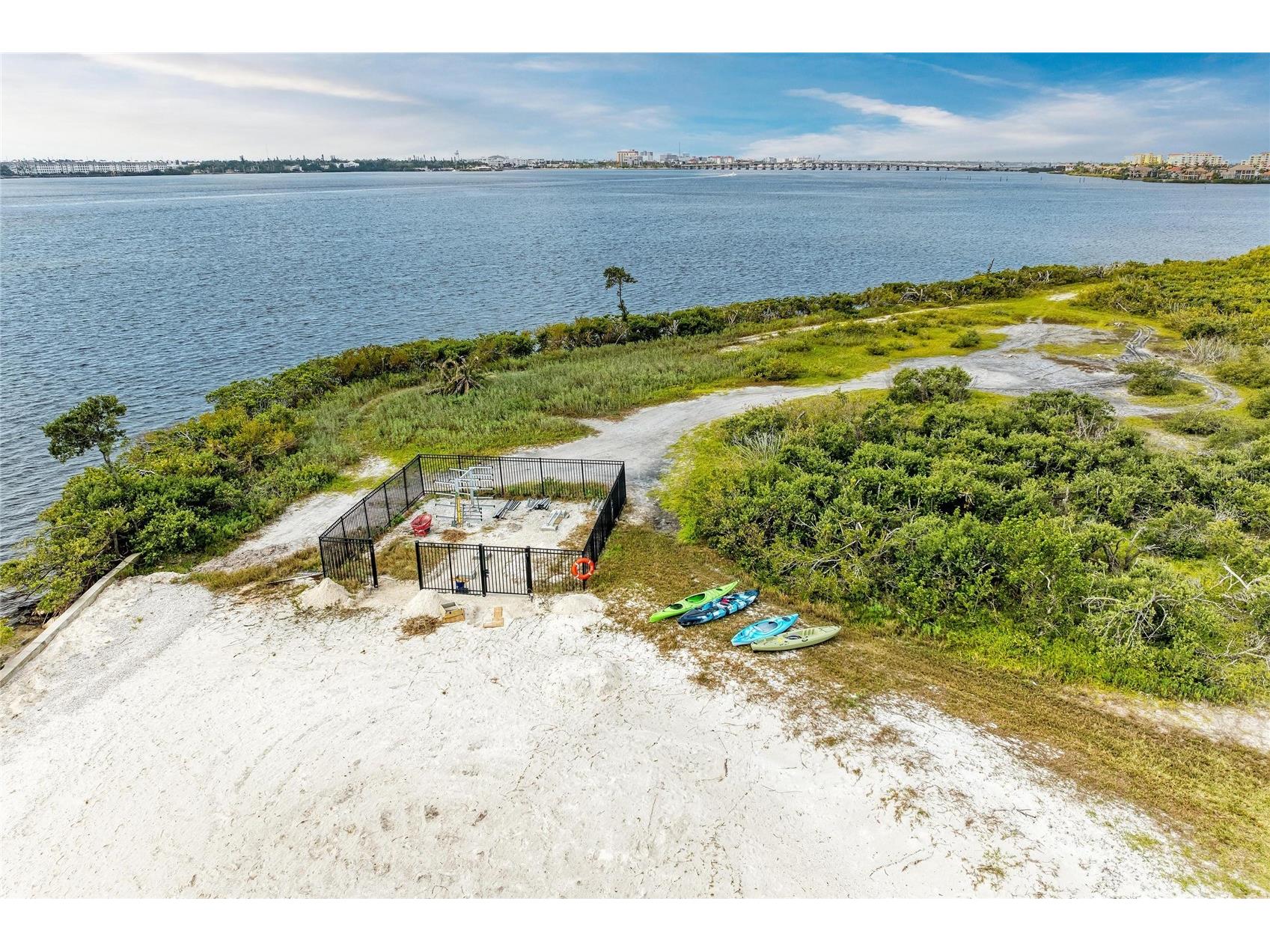 1814 5th St E Palmetto FL 34221 A4694804 image84