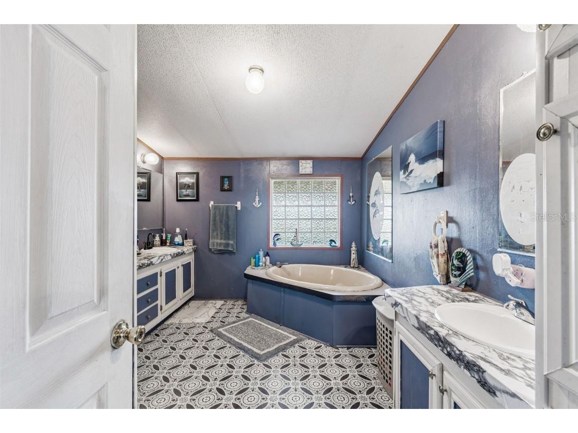 1814 Wise Road Zephyrhills FL 33540 TB8451967 image13