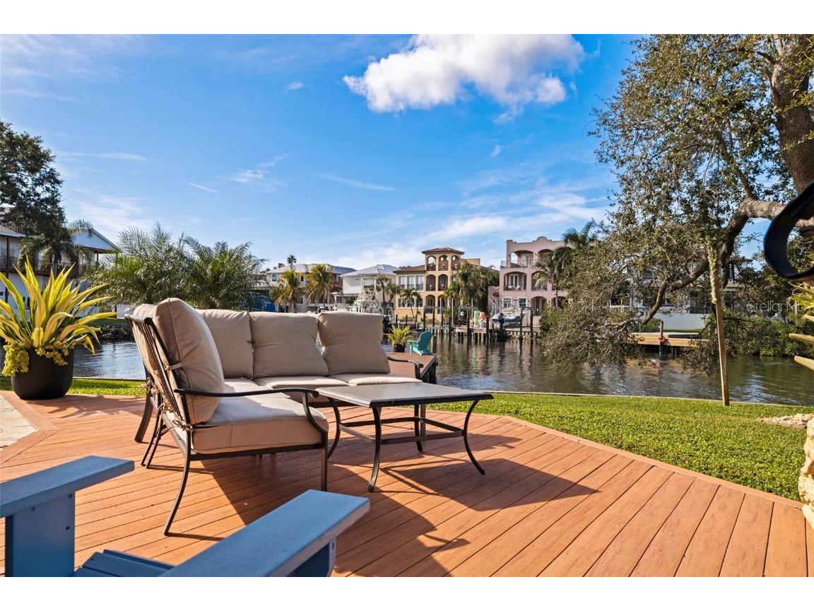1815 Bayou Grande Boulevard NE Saint Petersburg FL 33703 - TAMPA BAY TB8460108 image76