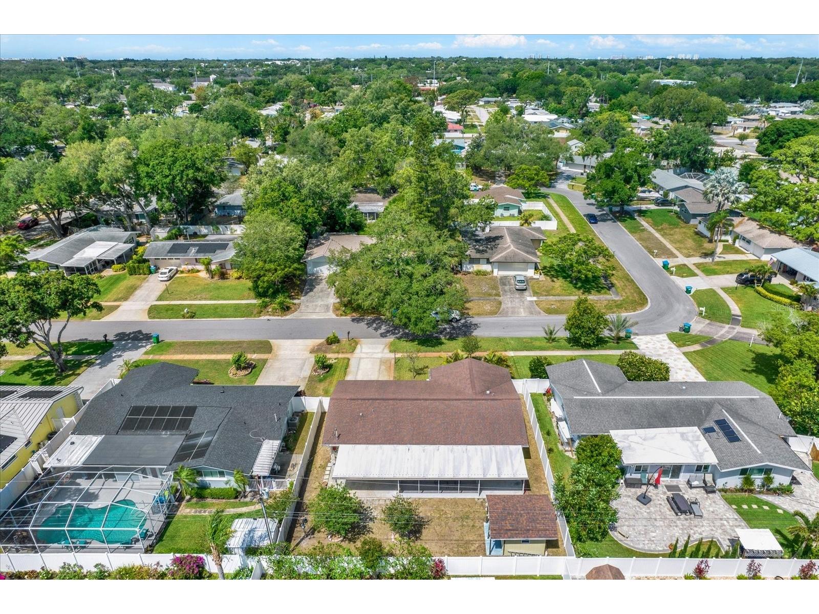 1815 Chateau Drive E Clearwater FL 33756 TB8498397 image15