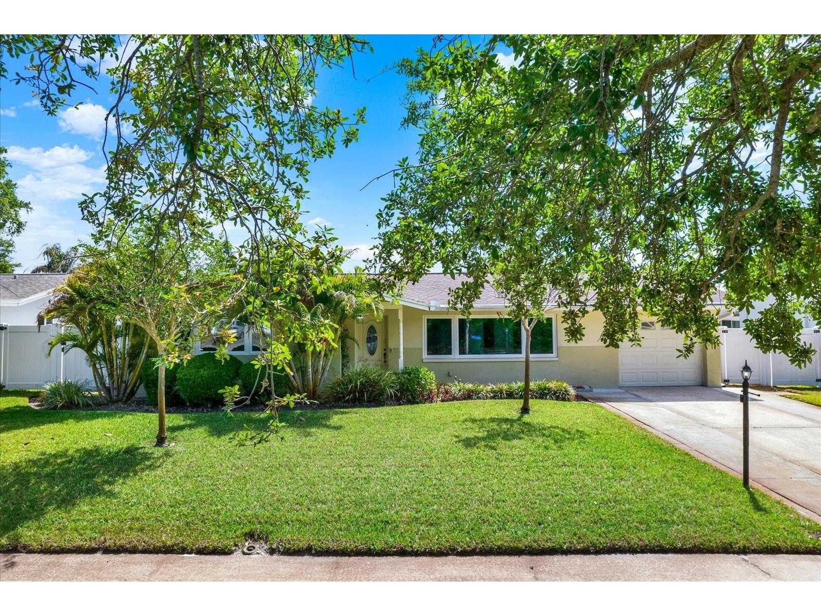 1815 Chateau Drive E Clearwater FL 33756 TB8498397 image17