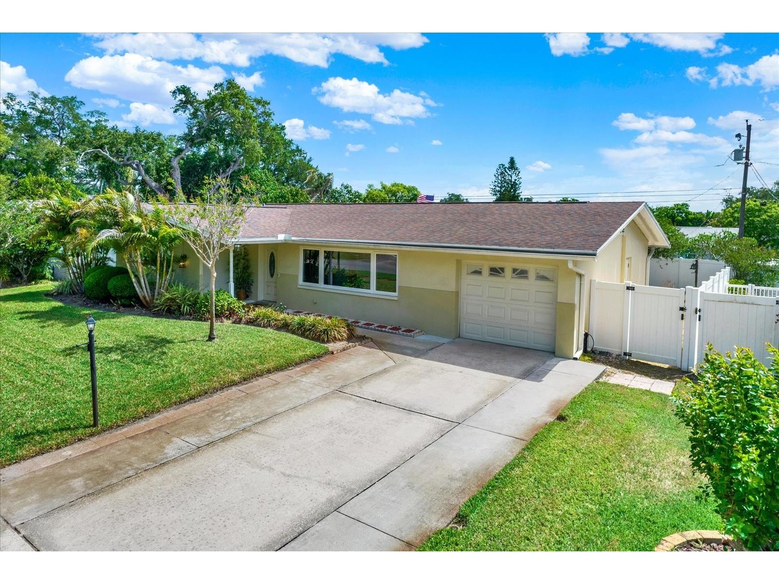 1815 Chateau Drive E Clearwater FL 33756 TB8498397 image18