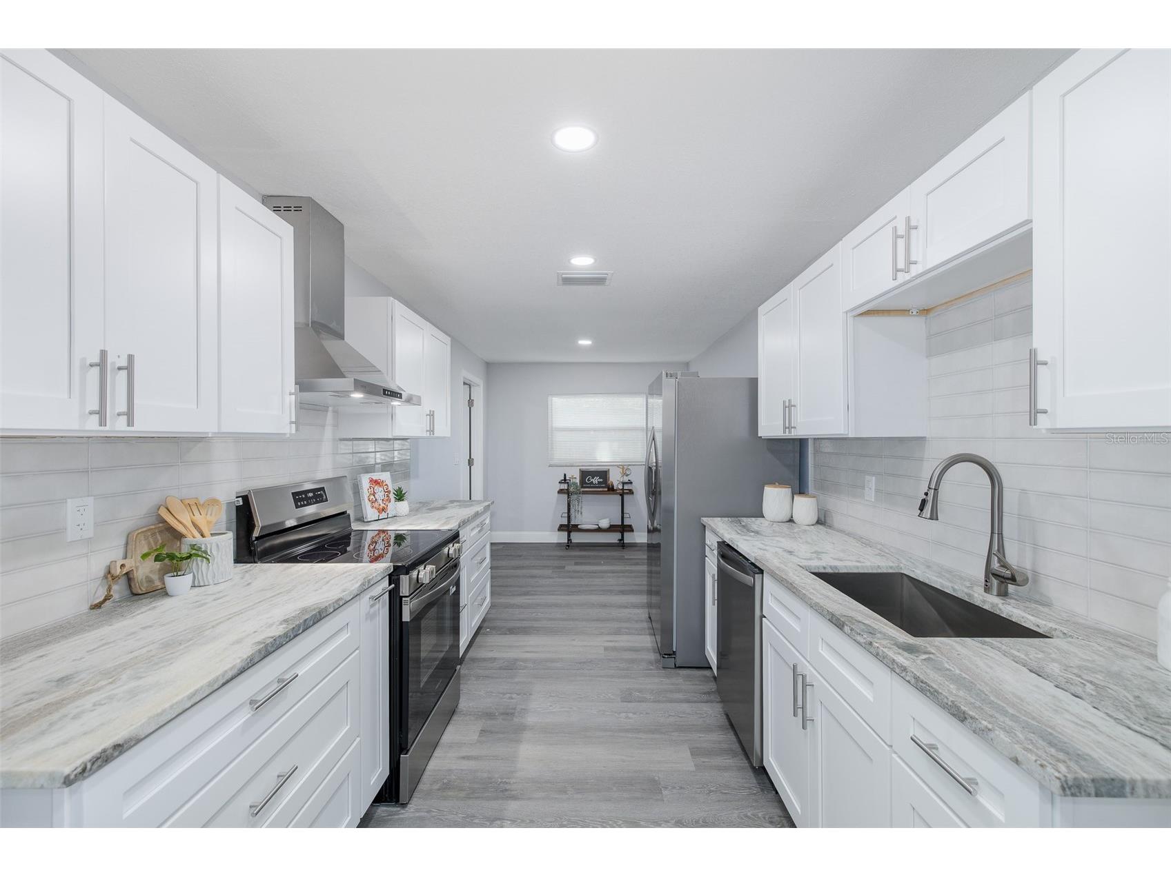 1815 Driftwood Circle S Oldsmar FL 34677 W7885693 image4