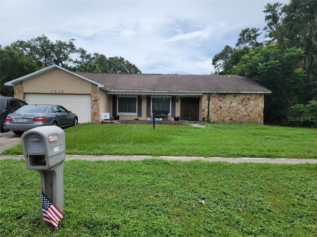 1815 Laurel Oak Drive Valrico FL 33596 L4939050 image1