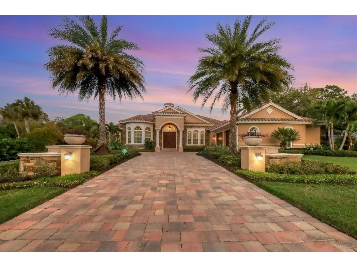 1815 N Lake Shore Drive Sarasota FL 34231 A4574804 image1