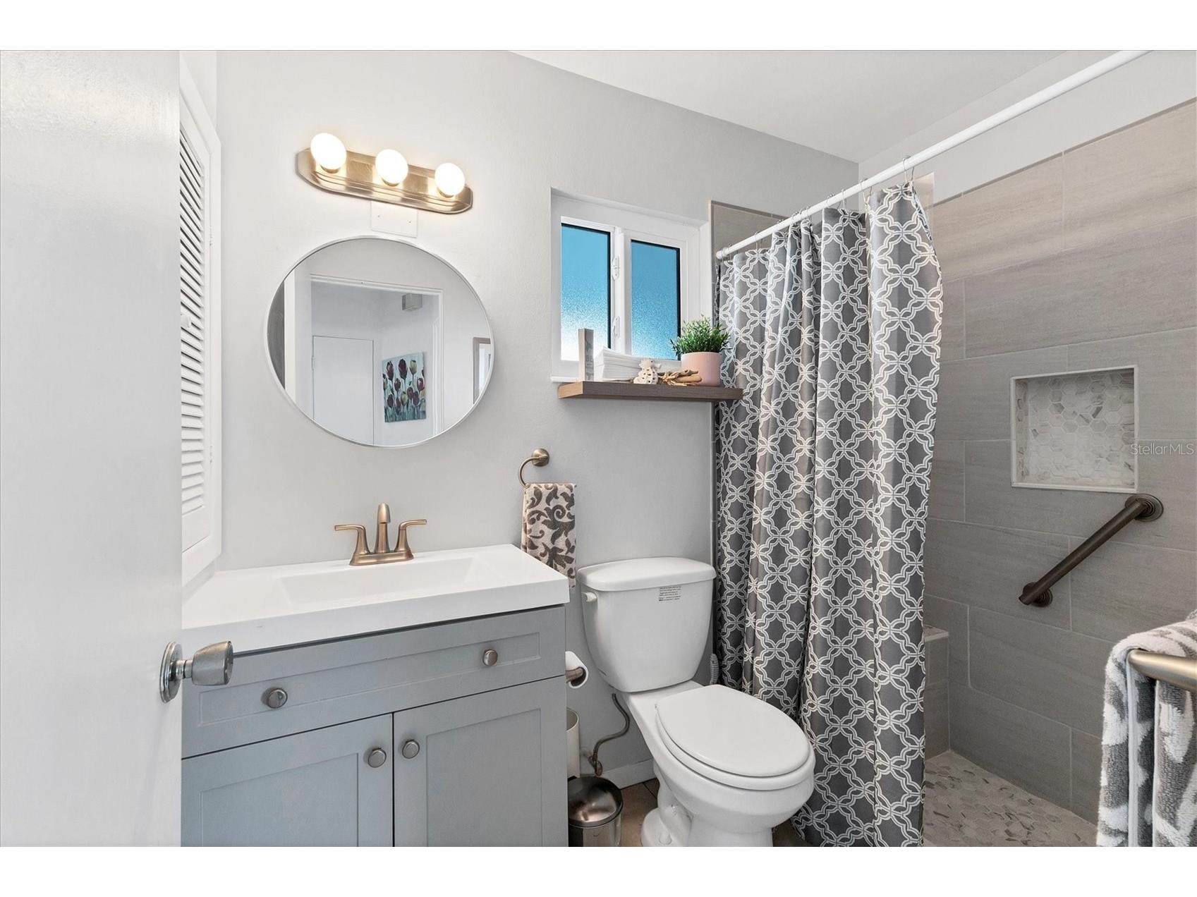 1815 Roxane Way #65 Sarasota FL 34235 A4672162 image19