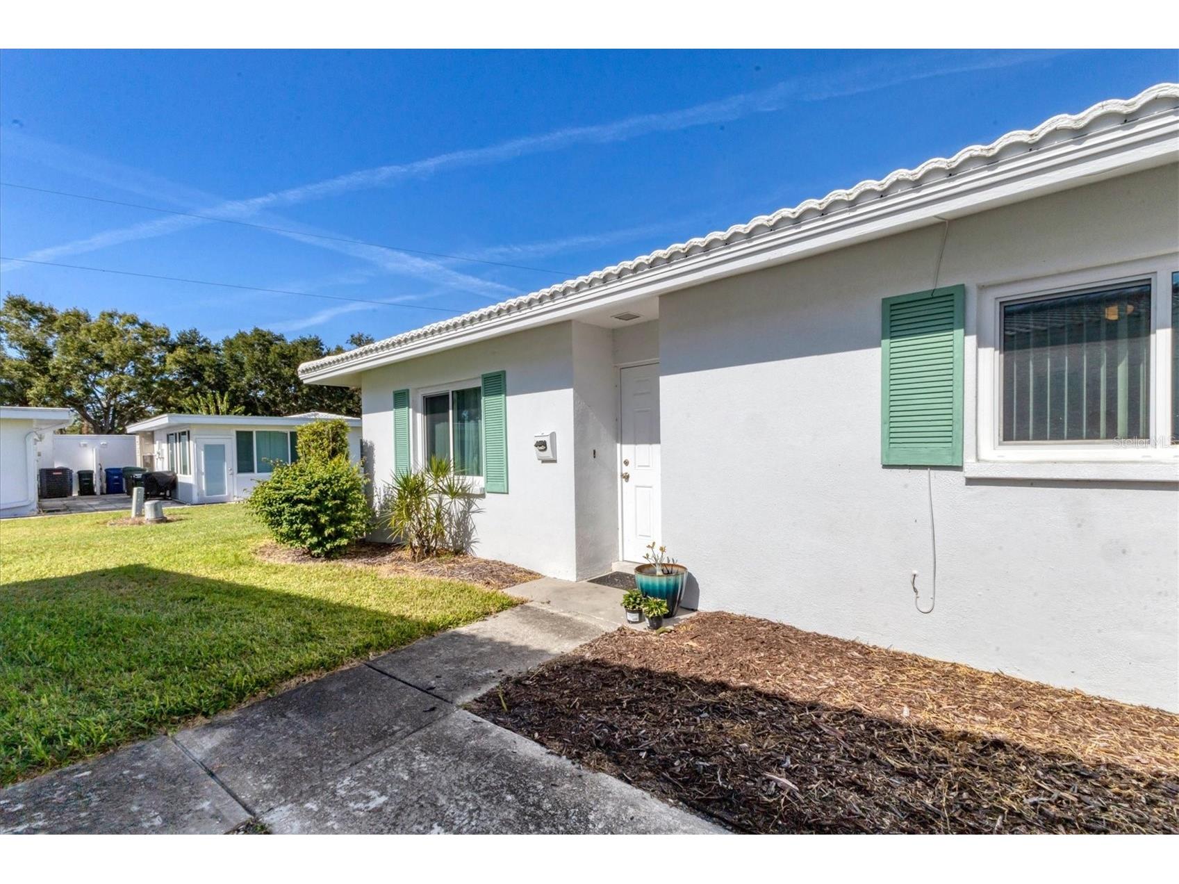 1815 Roxane Way #65 Sarasota FL 34235 A4672162 image2