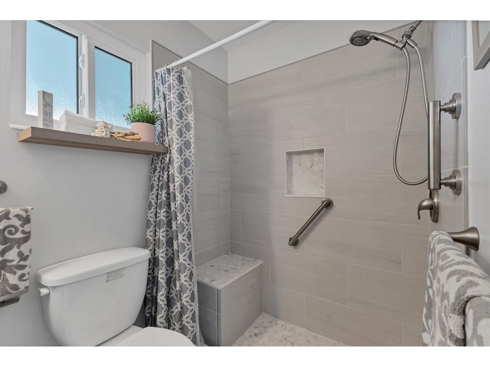 1815 Roxane Way #65 Sarasota FL 34235 A4672162 image20