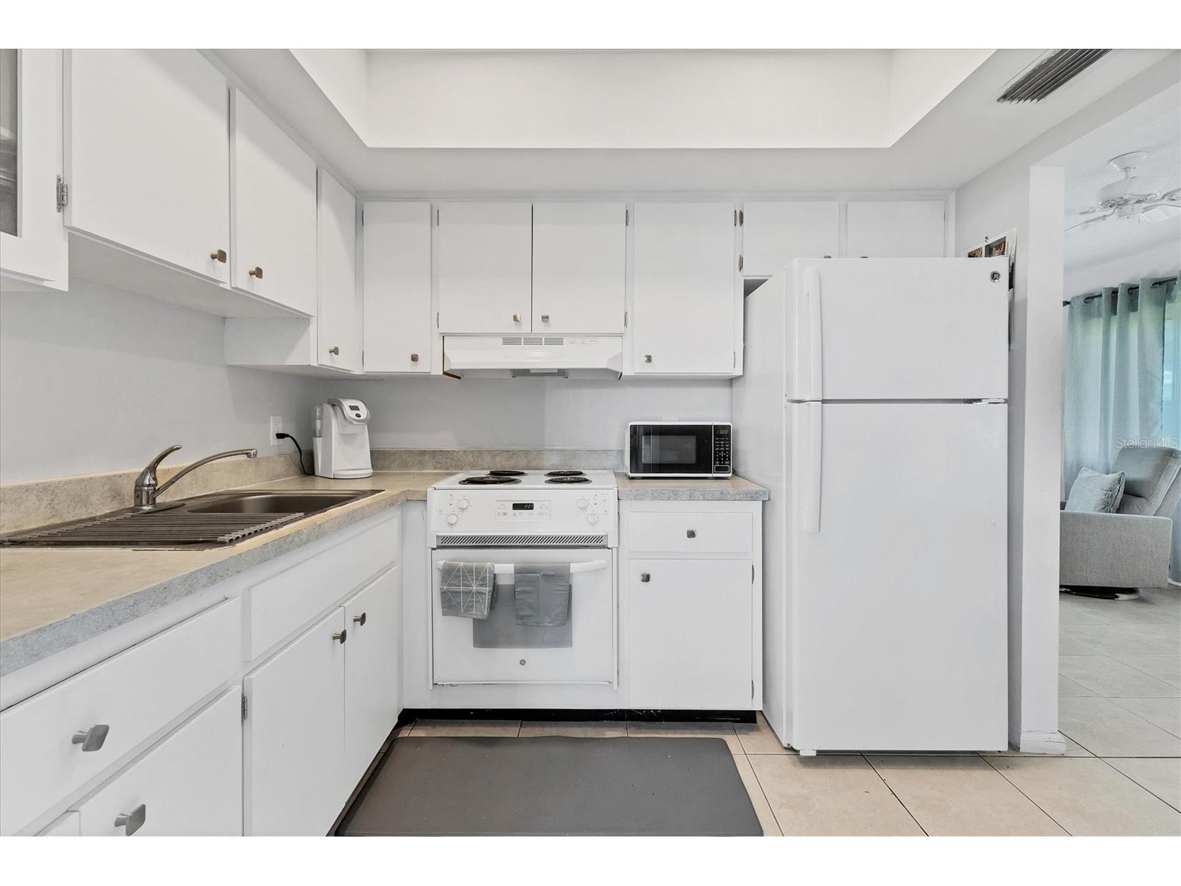 1815 Roxane Way #65 Sarasota FL 34235 A4672162 image6