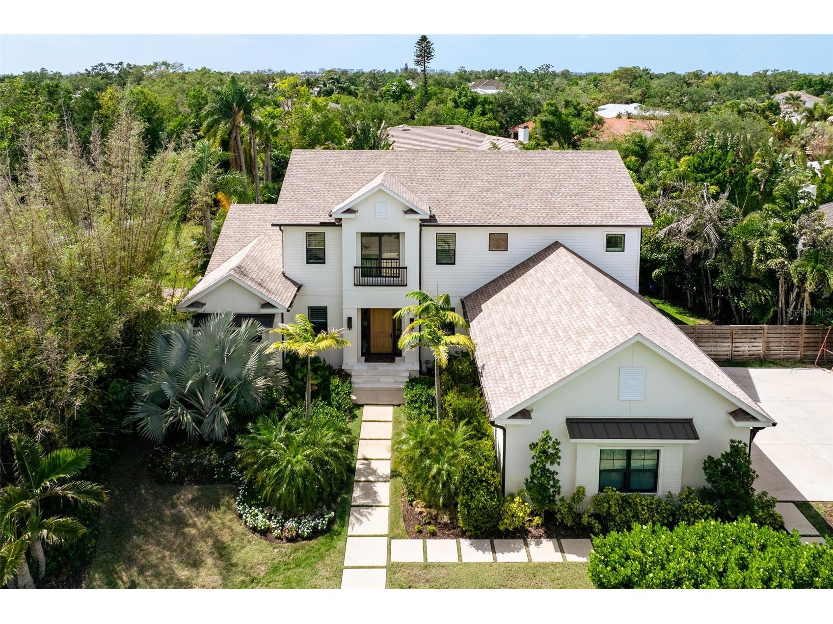 1815 S Lake Shore Drive Sarasota FL 34231 A4690123 image1