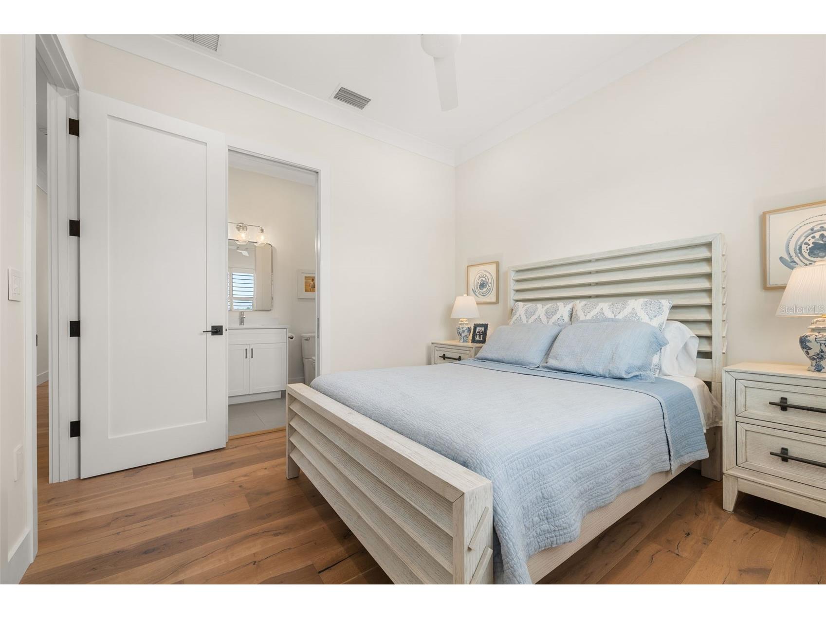 1815 S Lake Shore Drive Sarasota FL 34231 A4690123 image31