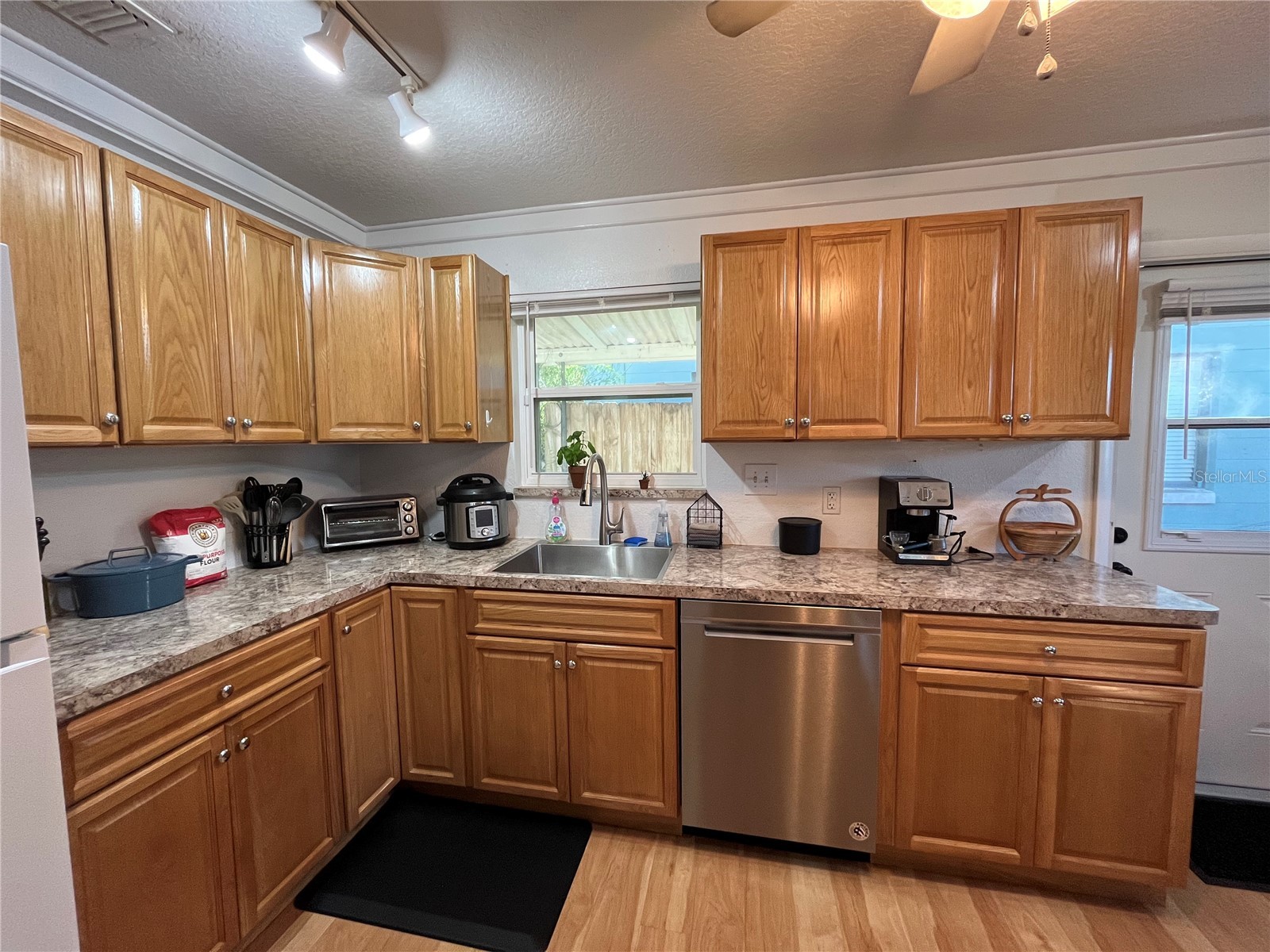 1816 Weeks Avenue Orlando FL 32806 O6399472 image17