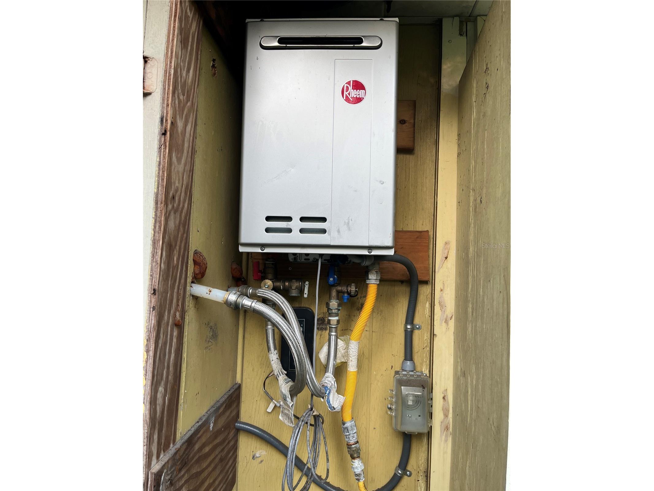 1816 Weeks Avenue Orlando FL 32806 O6399472 image43