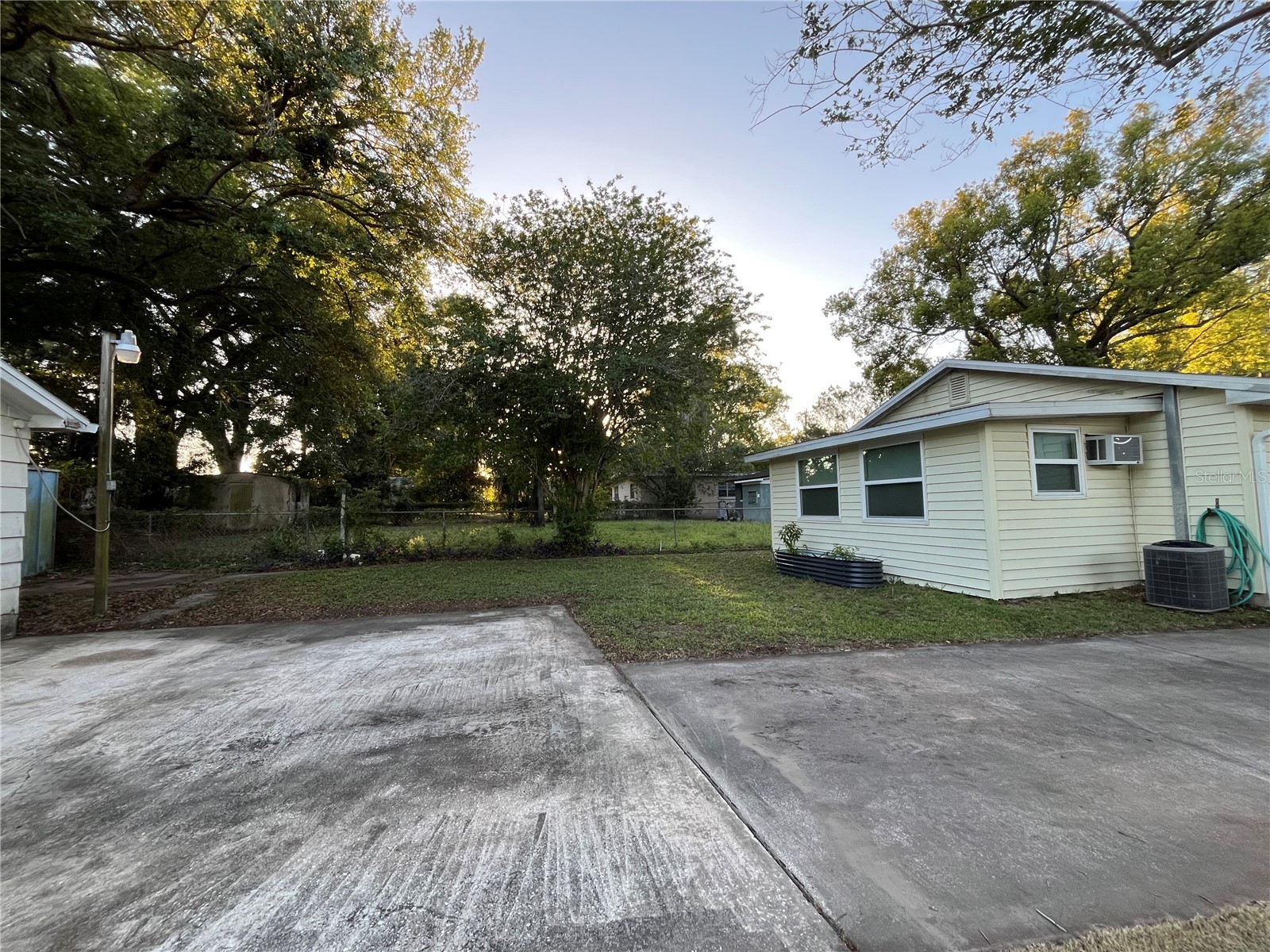 1816 Weeks Avenue Orlando FL 32806 O6399472 image8