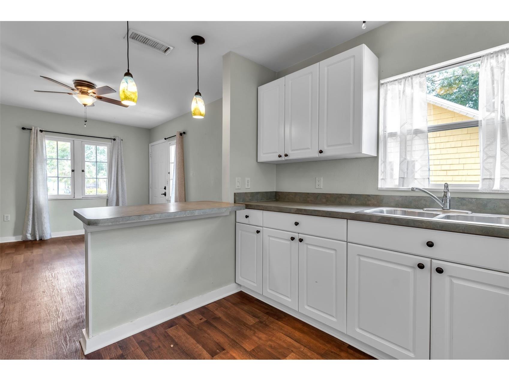 1817 6 Th Street Sarasota FL 34236 A4694609 image25