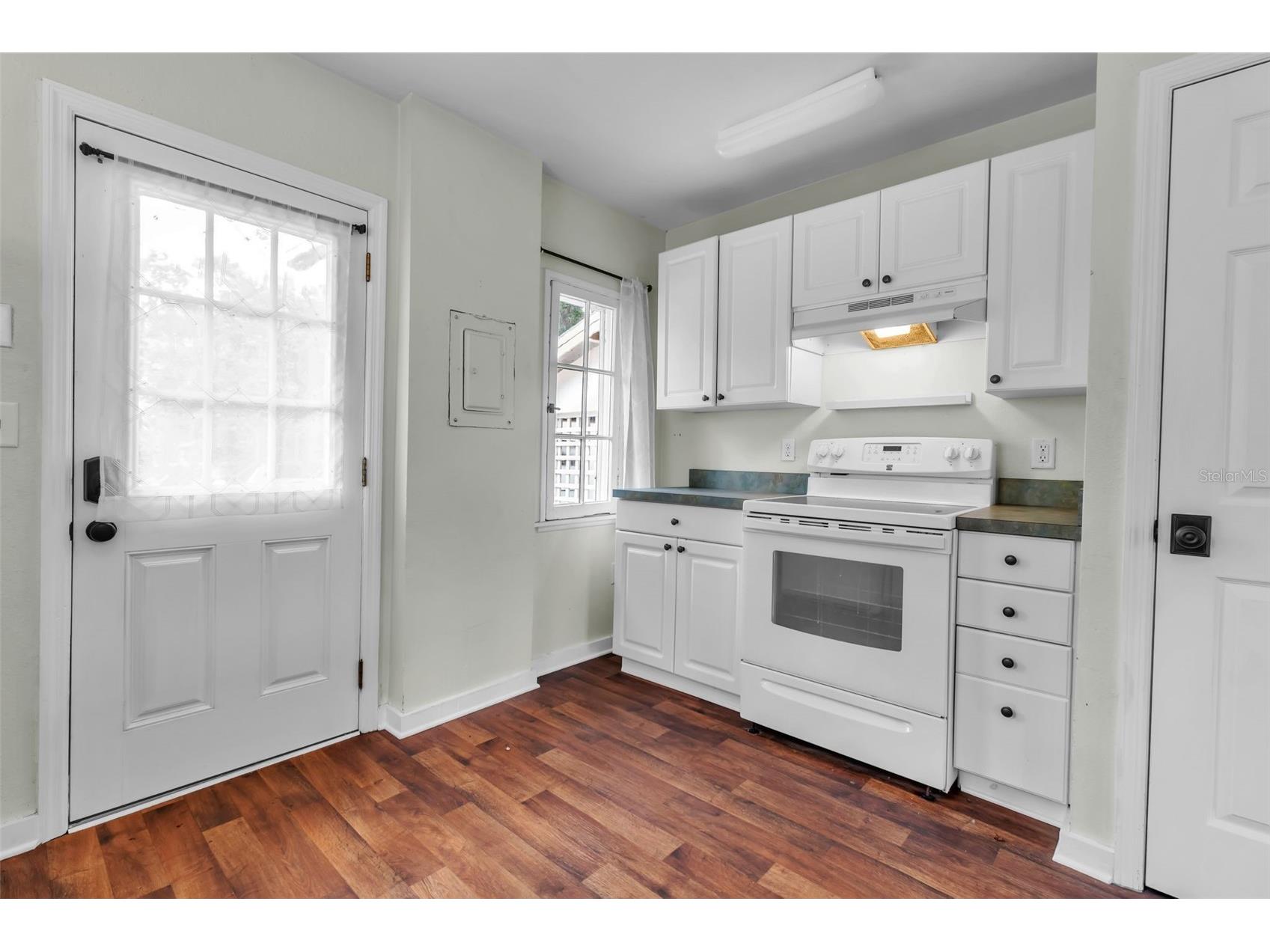 1817 6 Th Street Sarasota FL 34236 A4694609 image26