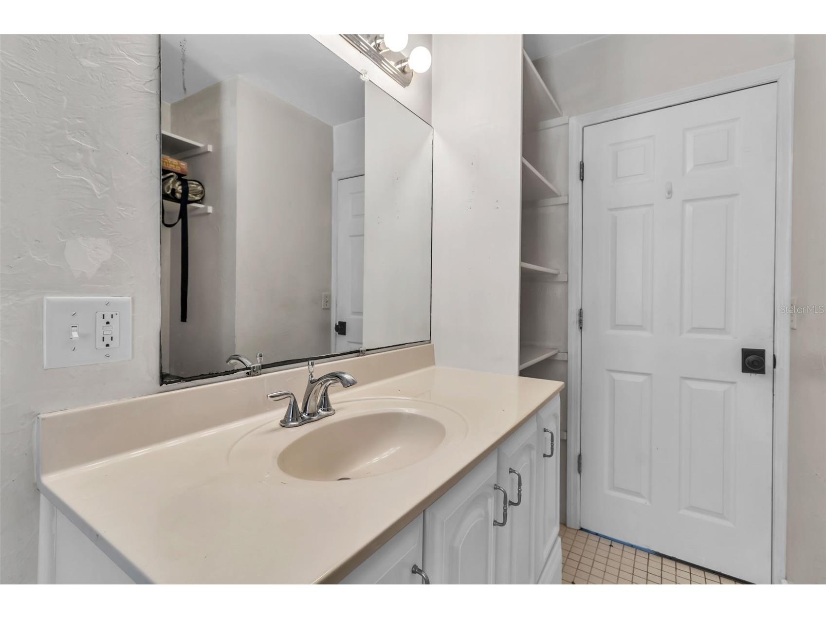 1817 6 Th Street Sarasota FL 34236 A4694609 image32