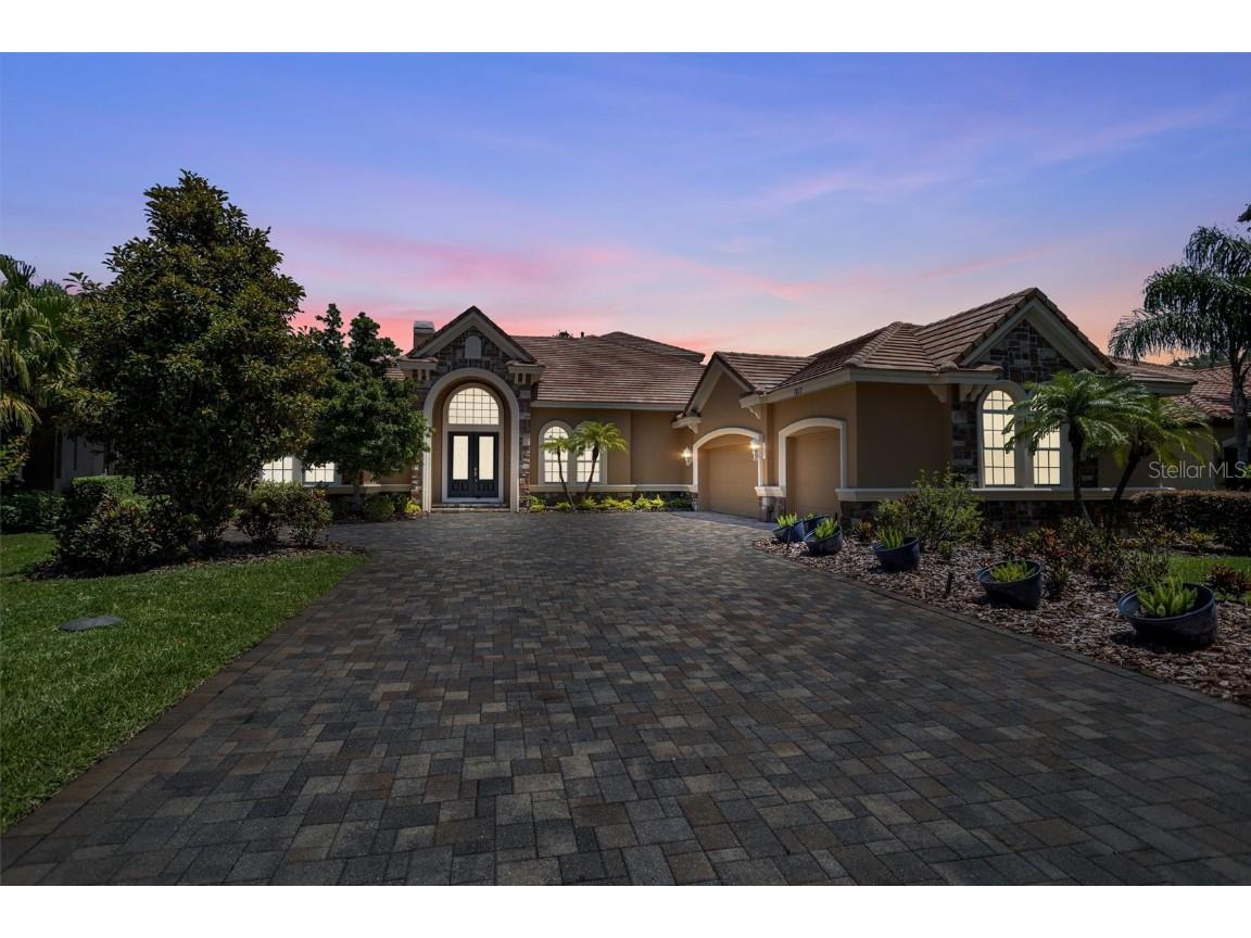 1817 Bella Casa Court Tampa FL 33618 W7854852 image1