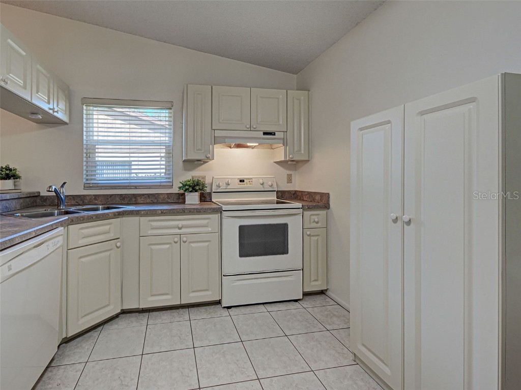 1817 Curry Avenue #57 Nokomis FL 34275 N6141710 image14