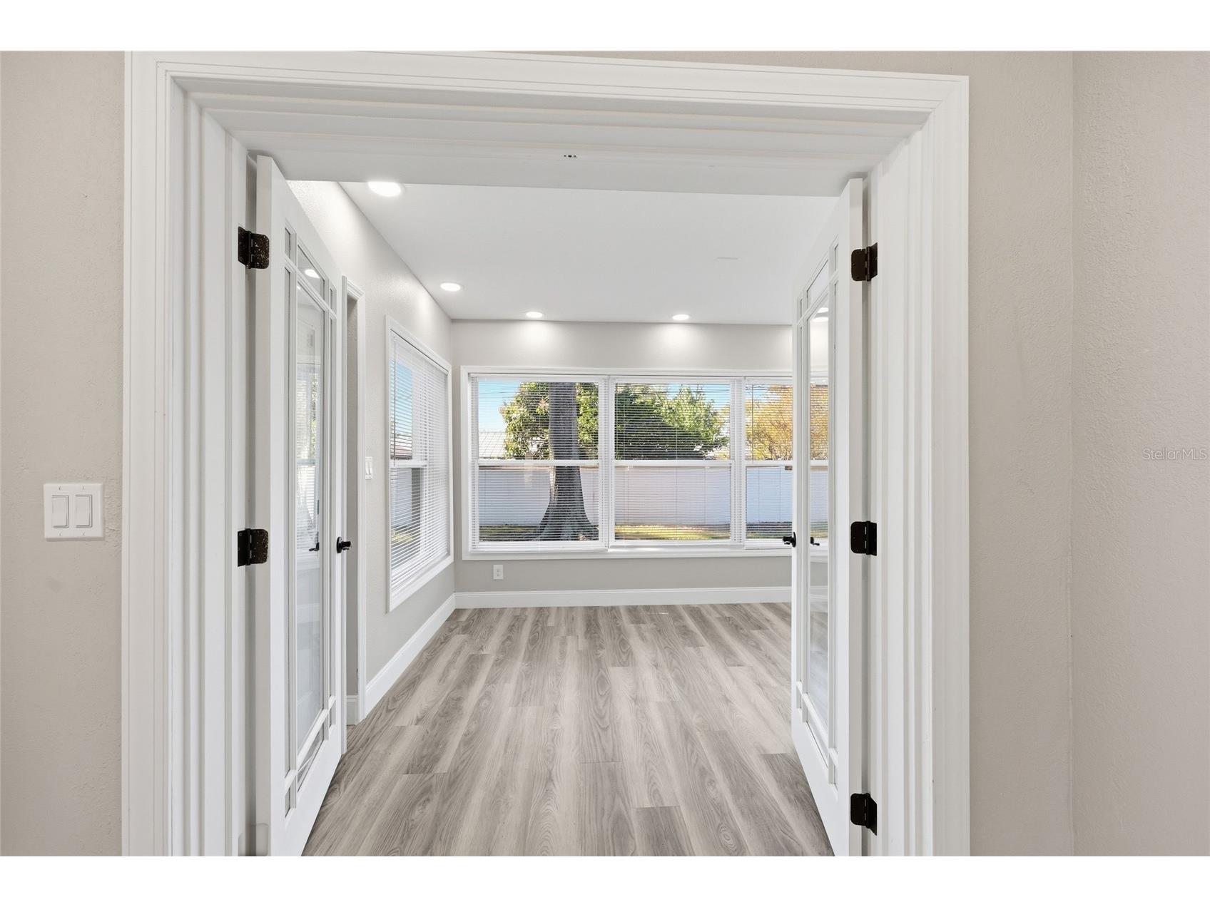 1817 Hunt Lane Clearwater FL 33764 TB8491229 image15