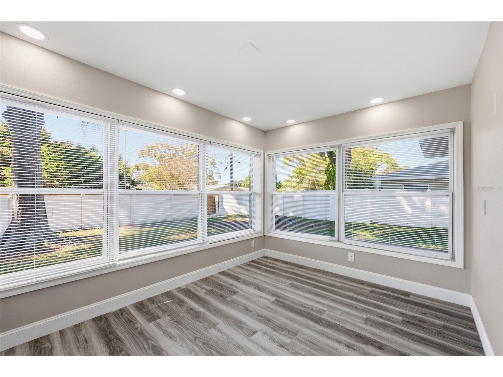 1817 Hunt Lane Clearwater FL 33764 TB8491229 image17