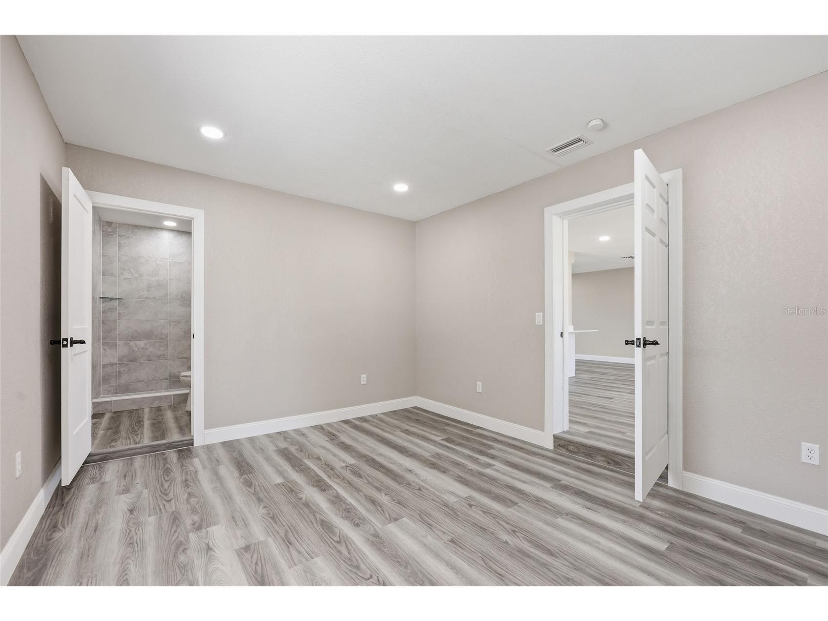 1817 Hunt Lane Clearwater FL 33764 TB8491229 image20