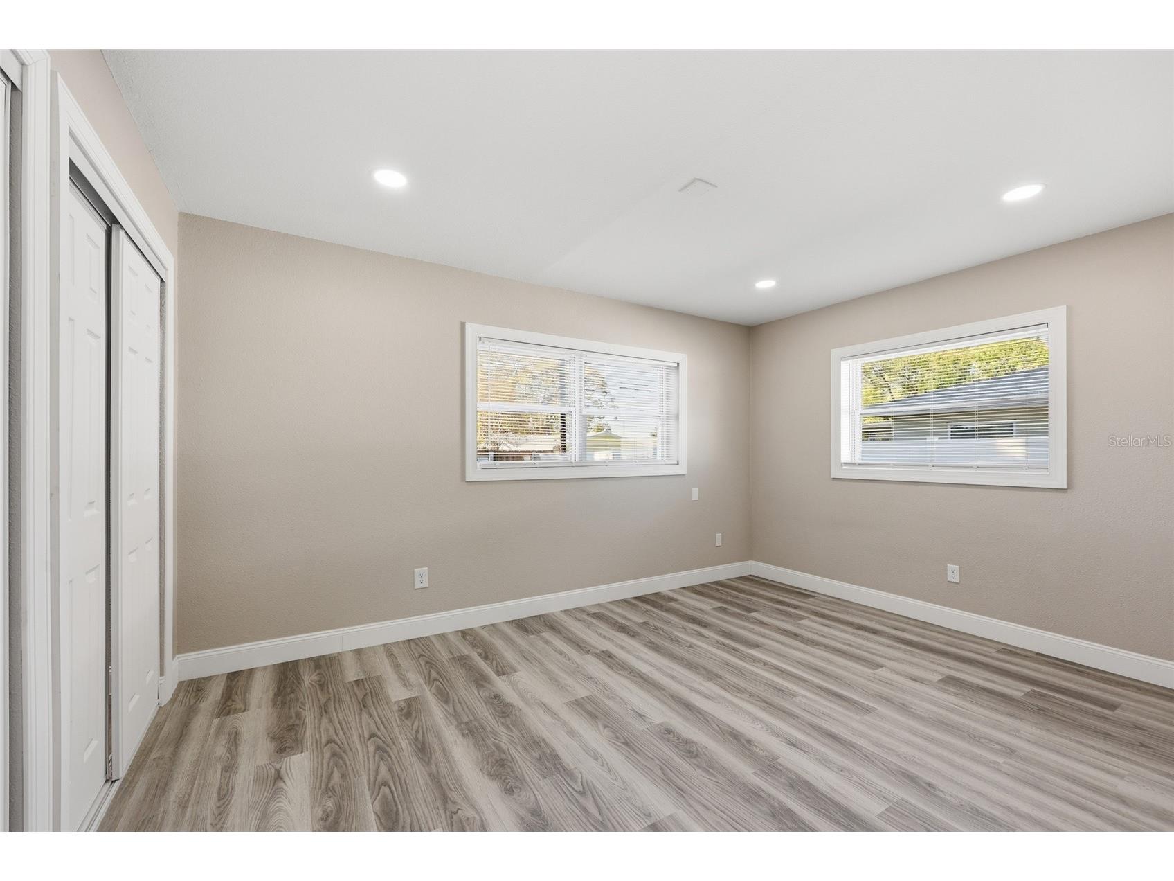 1817 Hunt Lane Clearwater FL 33764 TB8491229 image23