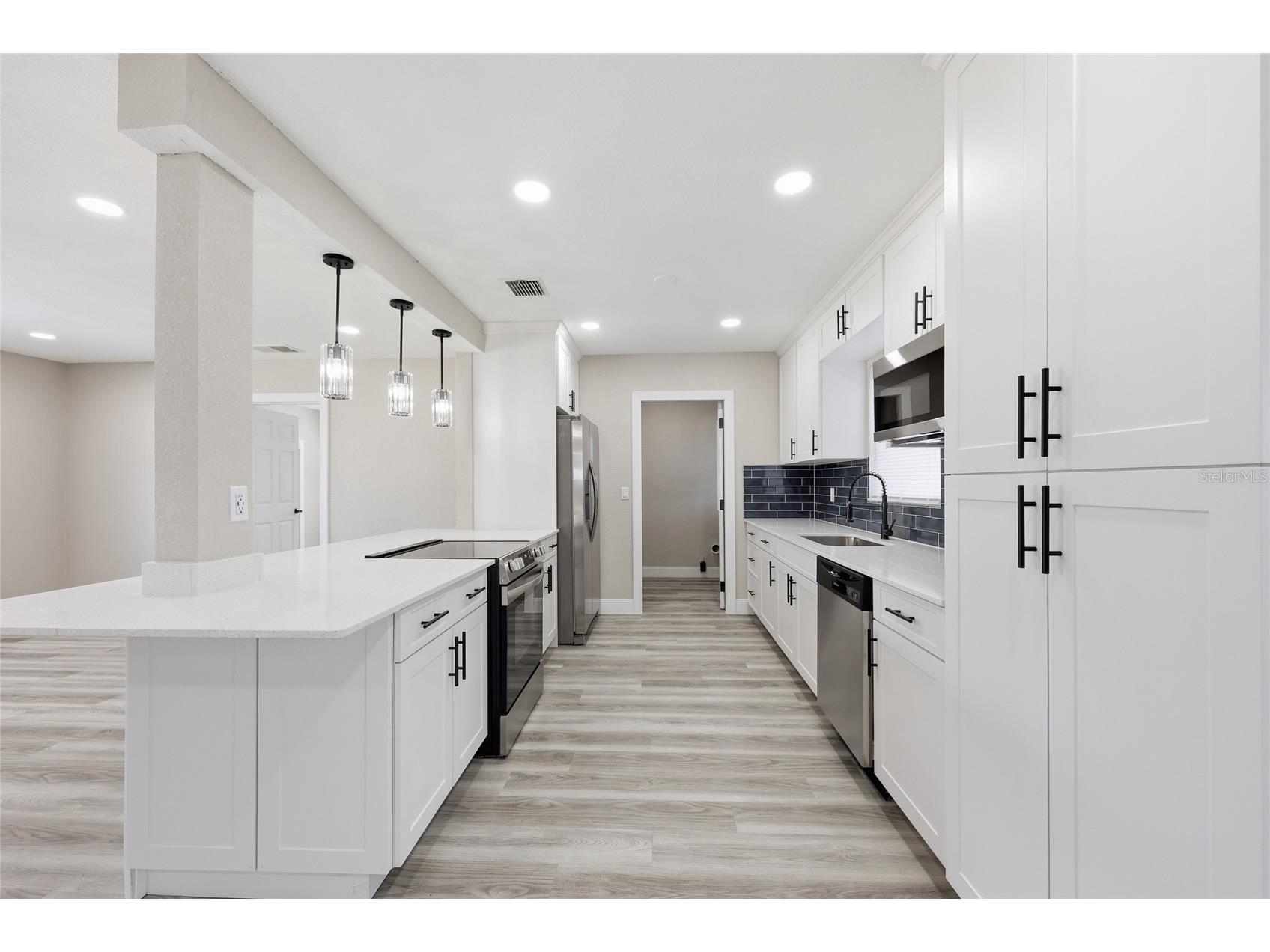 1817 Hunt Lane Clearwater FL 33764 TB8491229 image8