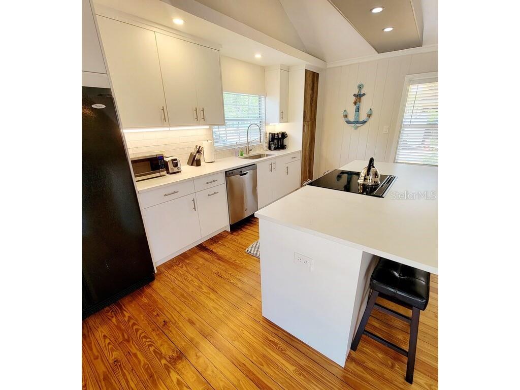 1817 Ivanhoe Street #A&B Sarasota FL 34231 A4583147 image5