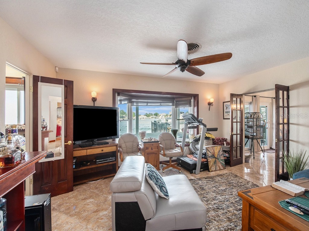 1818 Dolphin Boulevard S Saint Petersburg FL 33707 - BOCA CIEGA BAY TB8344834 image17