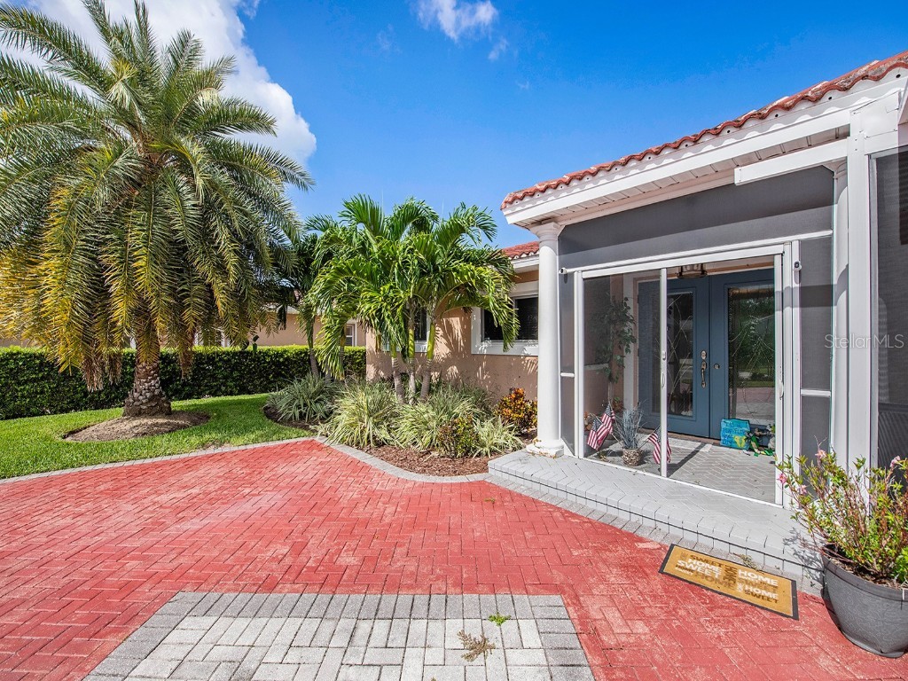 1818 Dolphin Boulevard S Saint Petersburg FL 33707 - BOCA CIEGA BAY TB8344834 image30