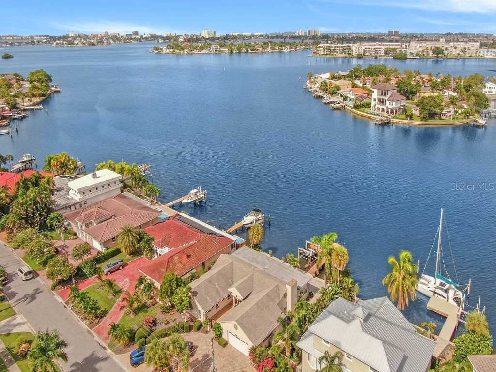 1818 Dolphin Boulevard S Saint Petersburg FL 33707 - BOCA CIEGA BAY TB8344834 image39