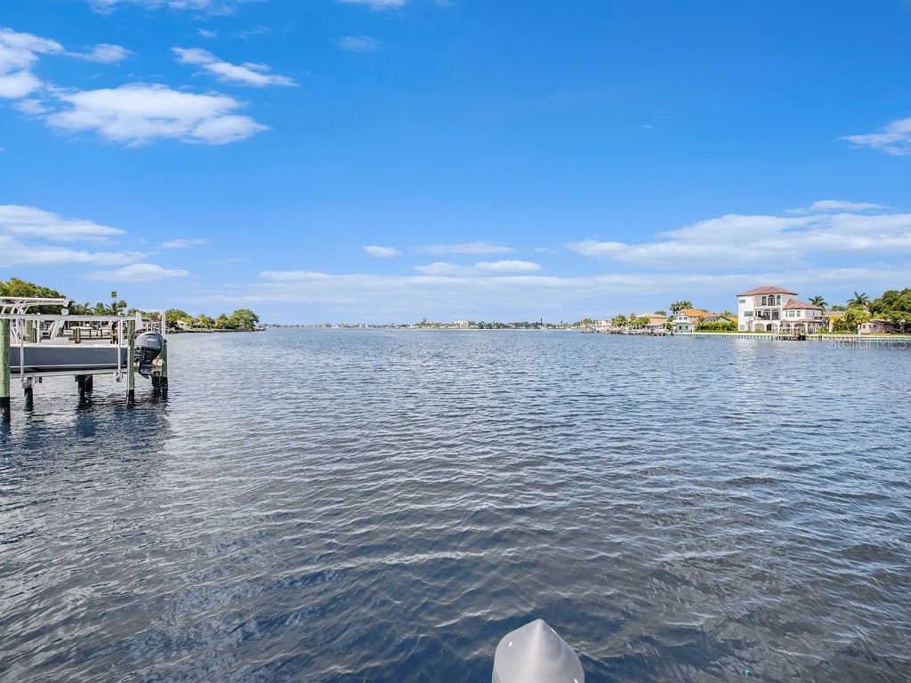 1818 Dolphin Boulevard S Saint Petersburg FL 33707 - BOCA CIEGA BAY TB8344834 image6