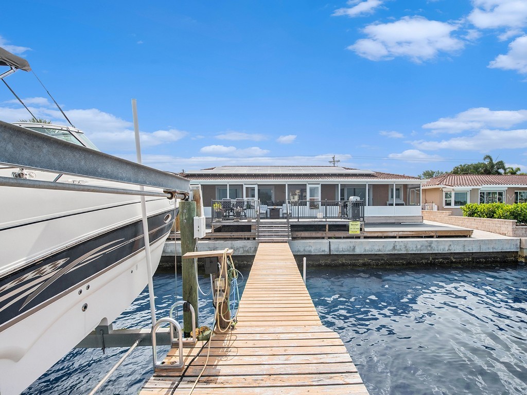 1818 Dolphin Boulevard S Saint Petersburg FL 33707 - BOCA CIEGA BAY TB8344834 image7