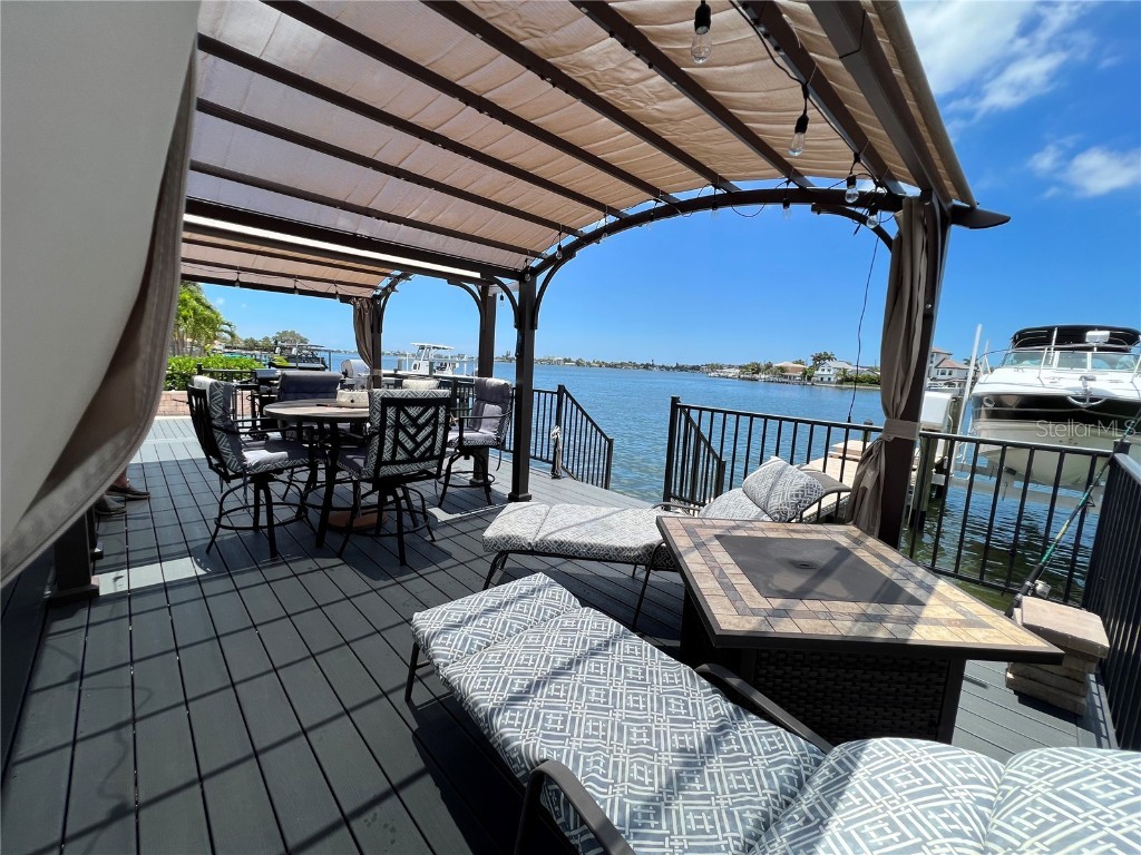 1818 Dolphin Boulevard S Saint Petersburg FL 33707 - BOCA CIEGA BAY TB8344834 image9