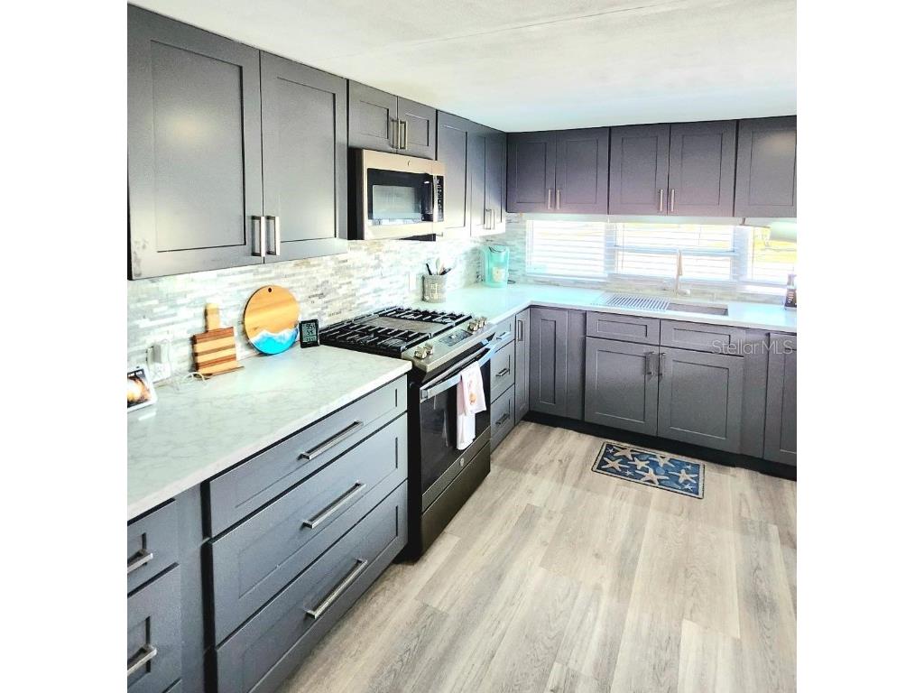 1818 Iowa Avenue Bradenton FL 34207 - SARASOTA BAY A4666324 image18