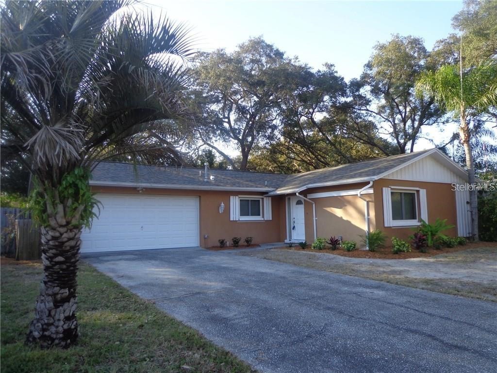 1818 Lillian Avenue Tarpon Springs FL 34689 W7839576 image1