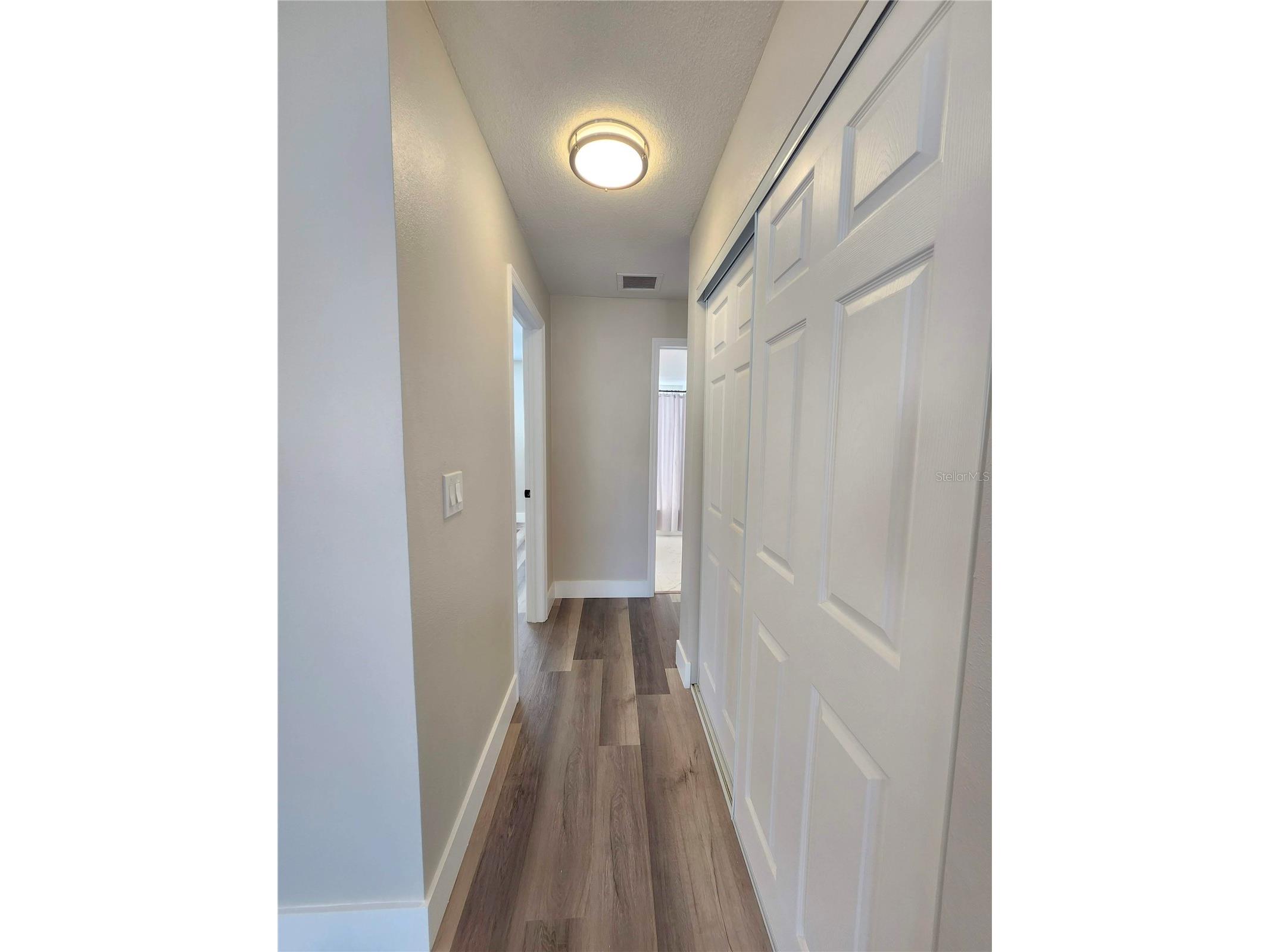 1818 Shore Acres Boulevard NE Saint Petersburg FL 33703 TB8454495 image11