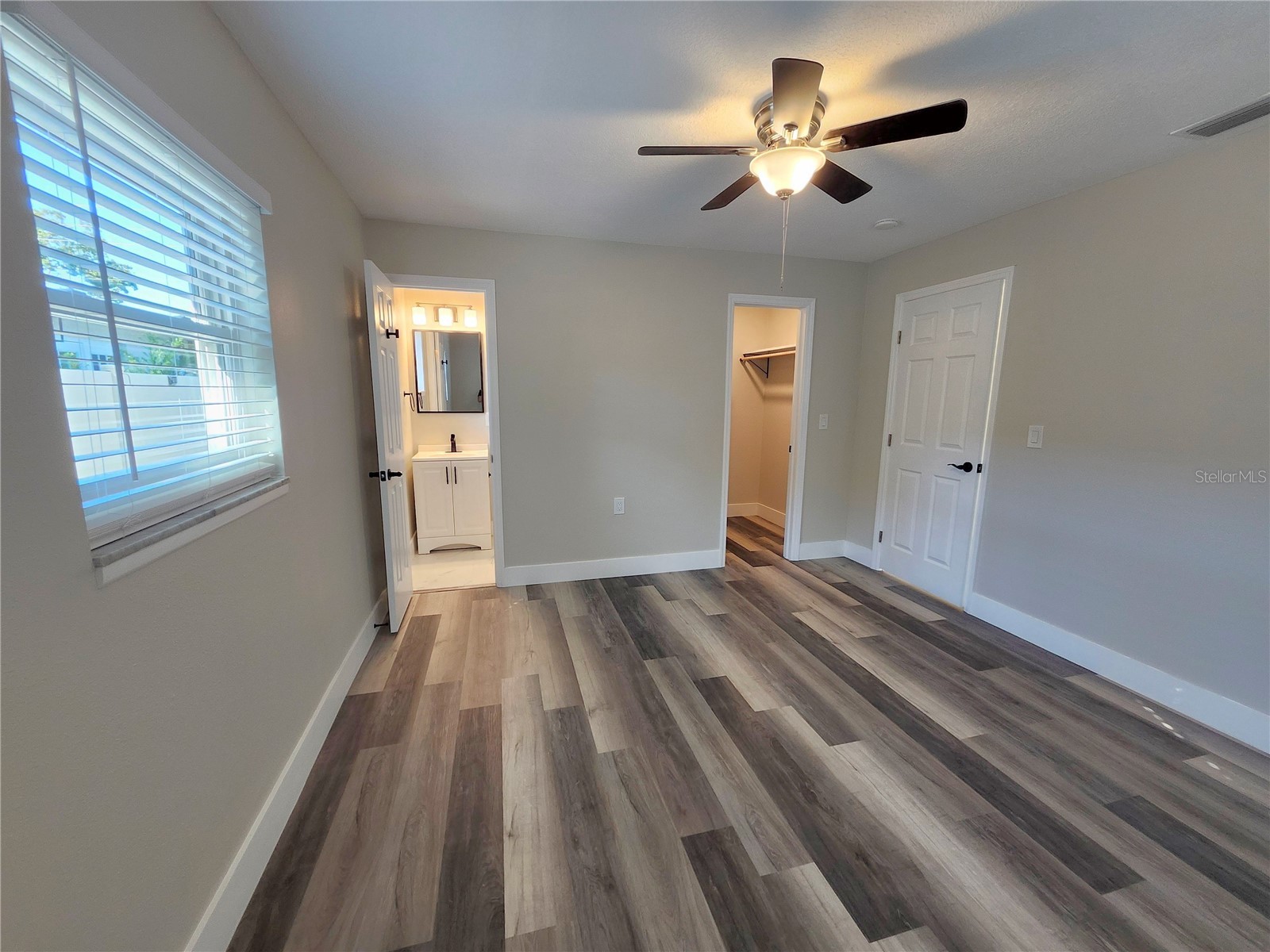 1818 Shore Acres Boulevard NE Saint Petersburg FL 33703 TB8454495 image13