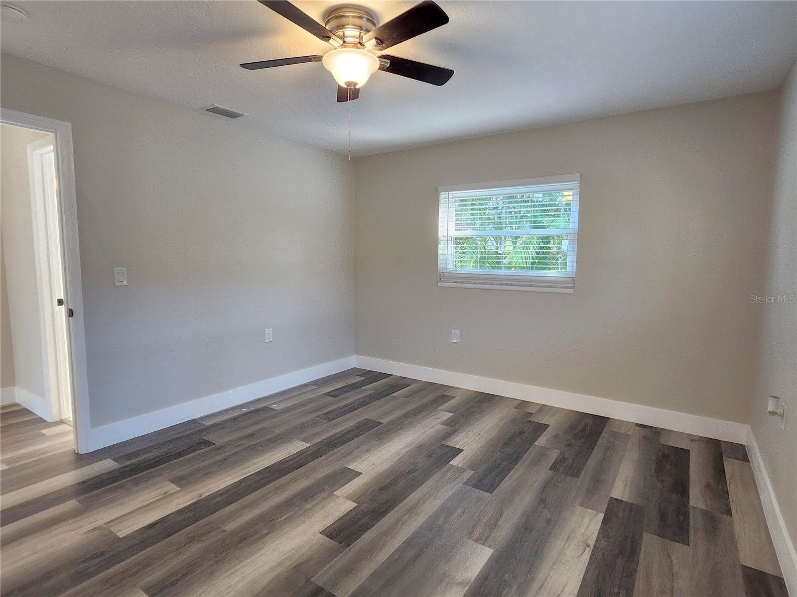 1818 Shore Acres Boulevard NE Saint Petersburg FL 33703 TB8454495 image15