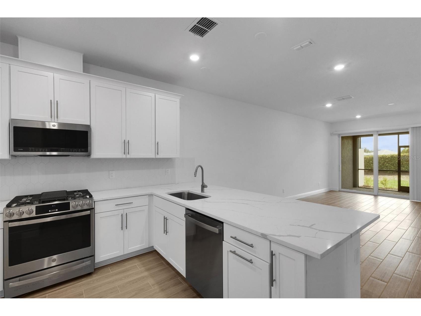 18181 Cherished Loop Bradenton FL 34211 A4699263 image7