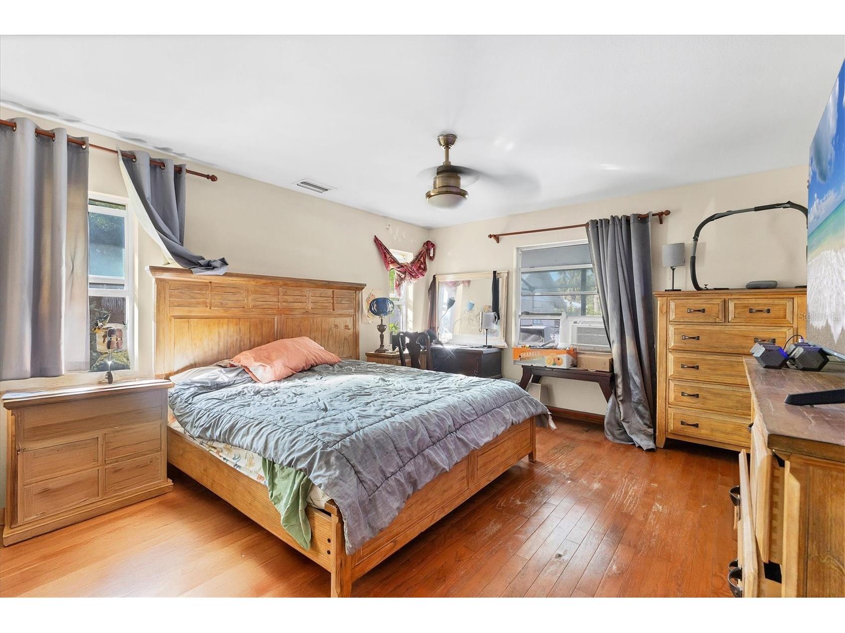 1819 Mova Street Sarasota FL 34231 - INTRACOASTAL & GULF OF AMERICA A4676090 image18