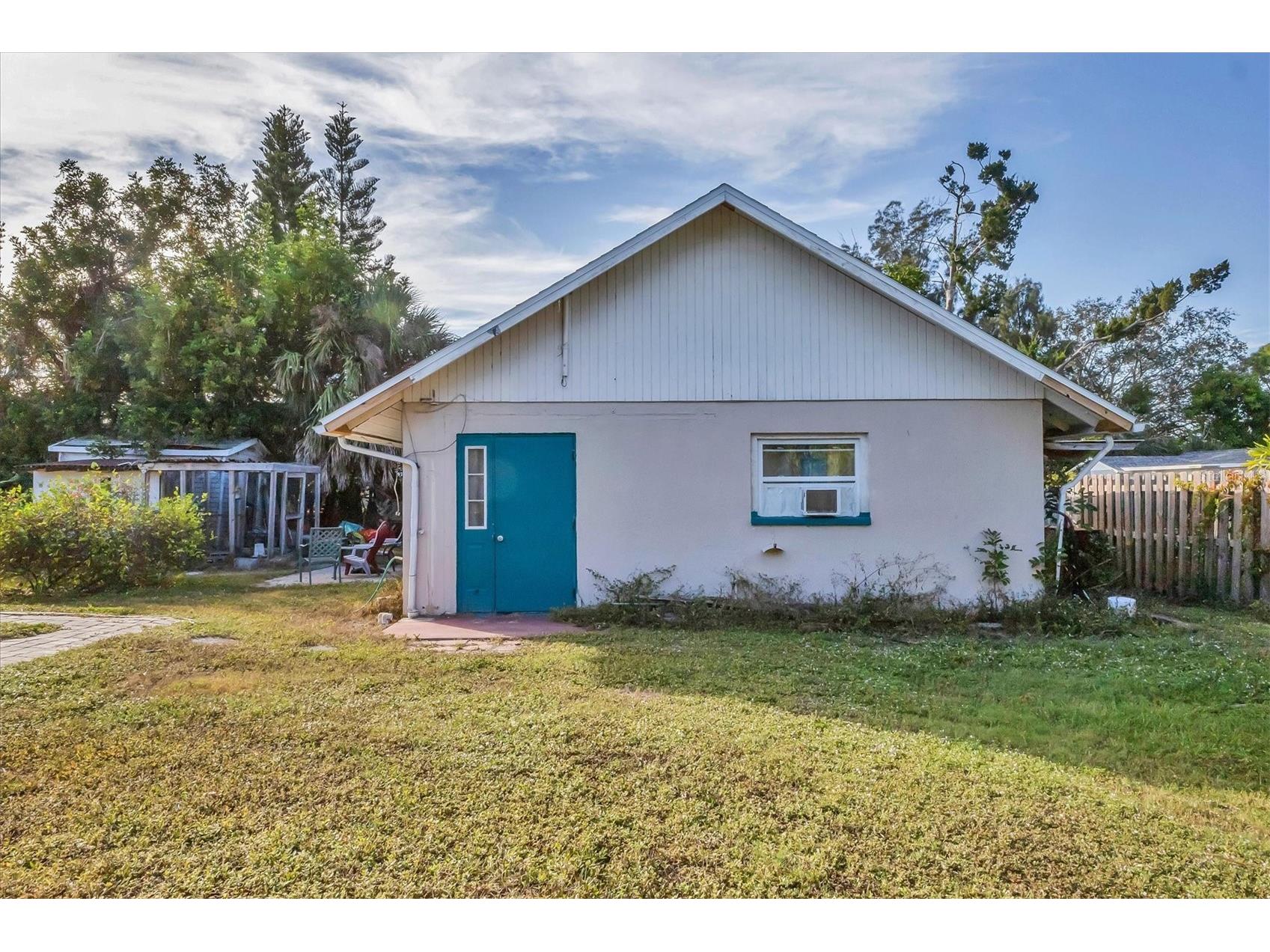 1819 Mova Street Sarasota FL 34231 - INTRACOASTAL & GULF OF AMERICA A4676090 image29