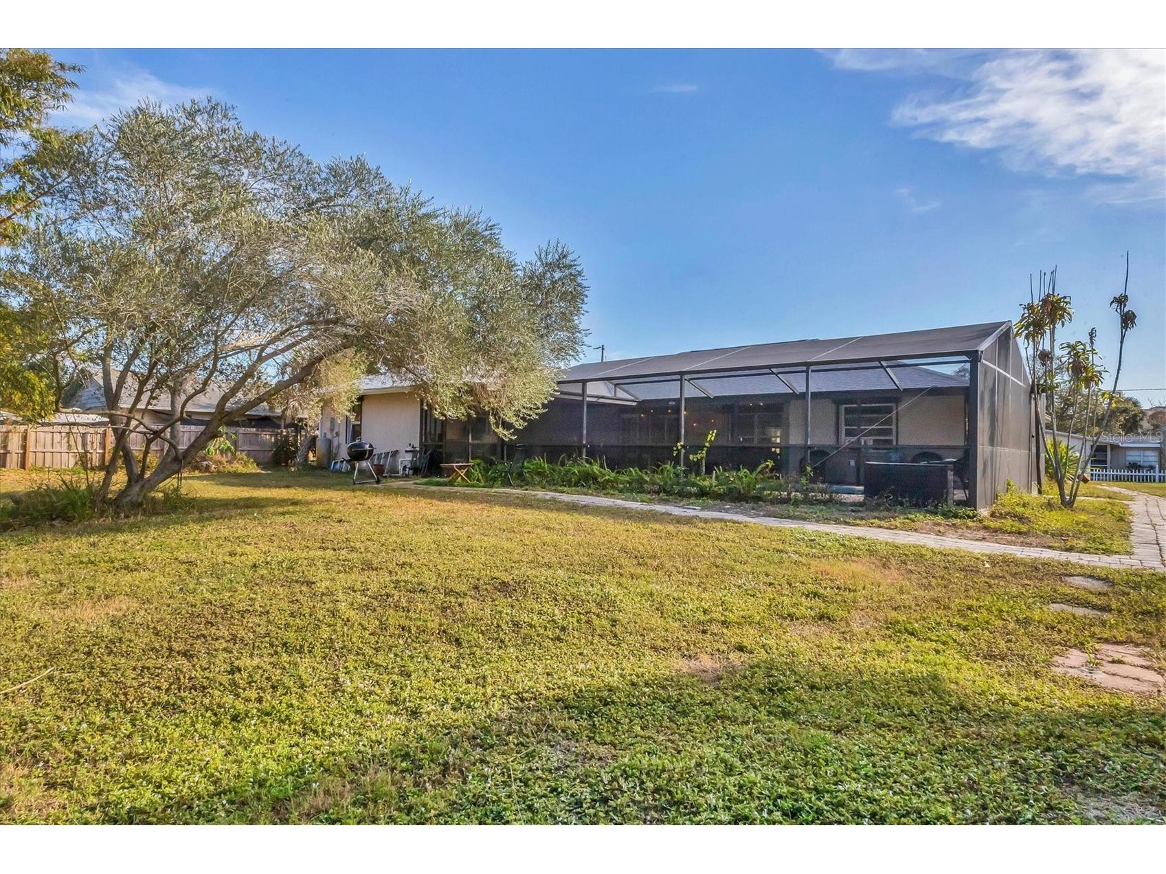 1819 Mova Street Sarasota FL 34231 - INTRACOASTAL & GULF OF AMERICA A4676090 image32