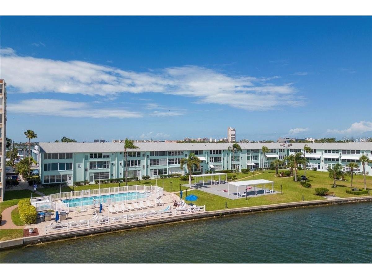 1819 Shore Drive S #110 South Pasadena FL 33707 - BOCA CIEGA BAY TB8522971 image2